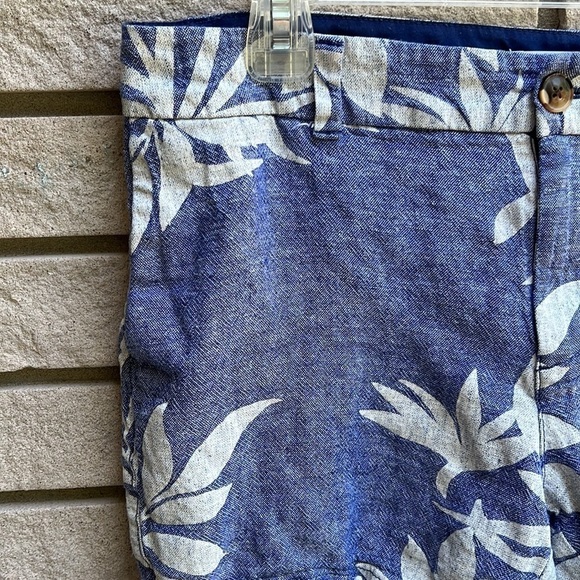 Old Navy Everyday Short Linen Blend Blue/White Palm Print Sz 8 - Picture 3 of 10